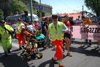 Milano_City_Marathon_2011_presidio_medico_BusnagoSoccorso