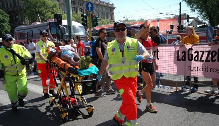 Milano_City_Marathon_2011_presidio_medico_BusnagoSoccorso