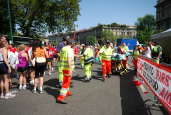 Milano_City_Marathon_2011_presidio_medico_BusnagoSoccorso