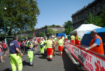 Milano_City_Marathon_2011_presidio_medico_BusnagoSoccorso