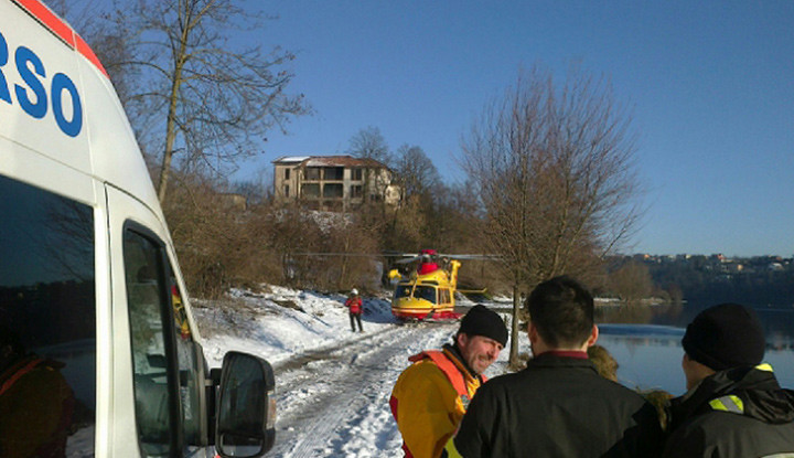 soccorso persona in acqua in località Vecchio Lavatoio a Trezzo Sull'Adda.