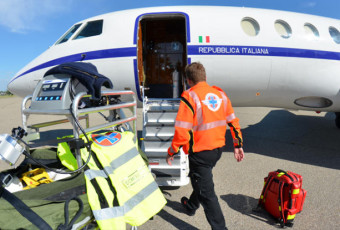 Busnago Soccorso e Aeronautica Militare di Roma - Ciampino: Volo Sanitario su un Falcon 50, di un paziente in grave pericolo di vita.