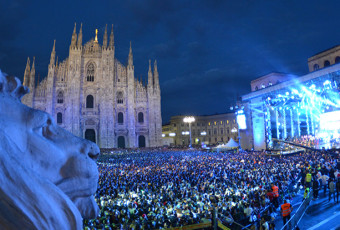 Servizio Sanitario al Concerto di Radio Italia in piazza Duomo a Milano 2014.
