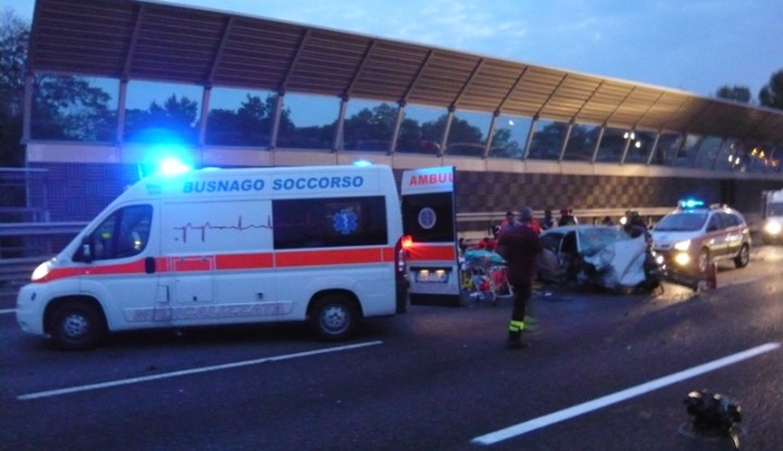 Incidente stradale A4 trezzo 5 feriti.