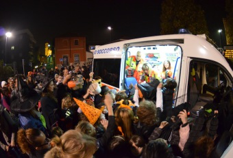 Halloween_2014_Streghetta_in_Ambulanza_Busnago_Soccorso_Onlus_Basiano_059