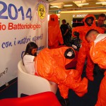 Scafandro_NBCR_EBOLA_Rischio_Batteriologico_BusnagoSoccorso_REAS_2014