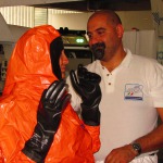 Scafandro_NBCR_EBOLA_Rischio_Batteriologico_BusnagoSoccorso_REAS_2014 (65)