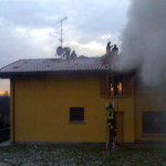 Incendio abitazione Calco 261110