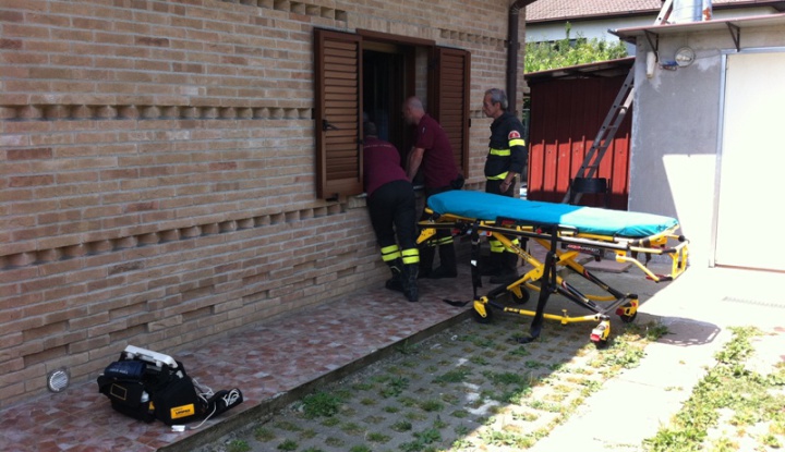 Soccorso118_paziente_obeso_barella_bariatrica